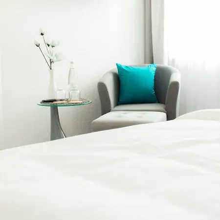 Gaestehaus&pension Pinske Bed and breakfast 3*